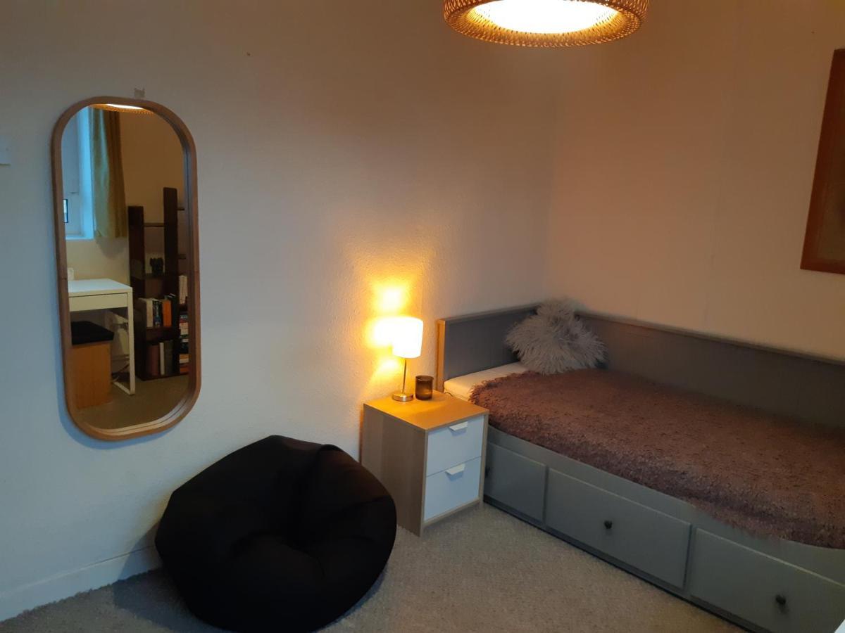 Cosy Room In Camden Town Zone 2 London Eksteriør billede