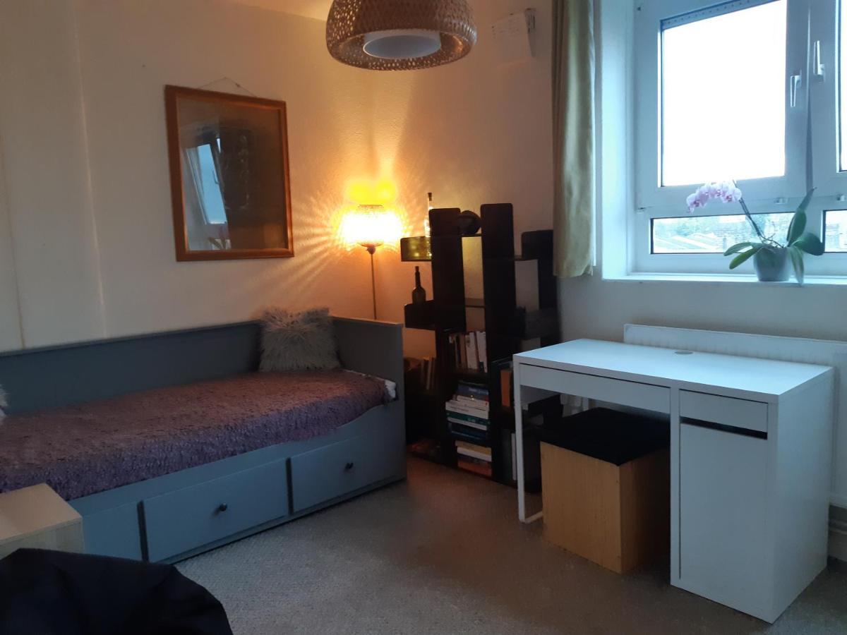 Cosy Room In Camden Town Zone 2 London Eksteriør billede